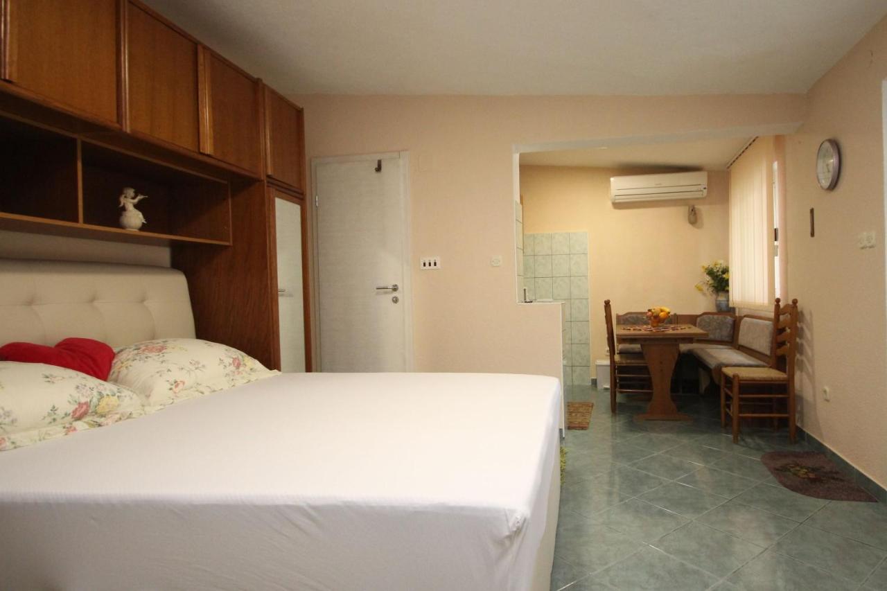 Apartman Gabriel Подгора Екстериор снимка