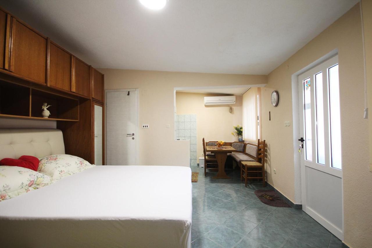 Apartman Gabriel Подгора Екстериор снимка